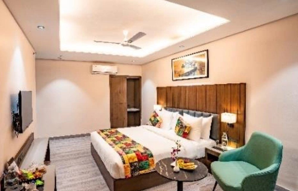 Deluxe Double Room at Hotel Raaj Palace